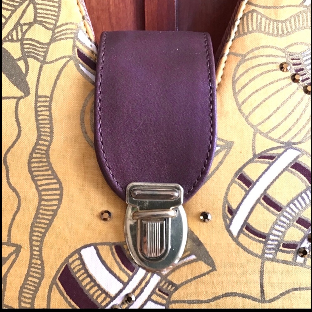 Nanette Lepore Asian Theme Sunflower Large Bag - Picture 6 of 10